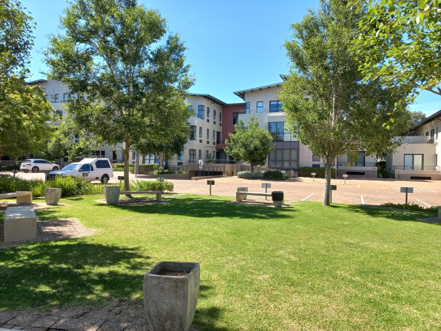 To Let commercial Property for Rent in Somerset West Mall Triangle Western Cape